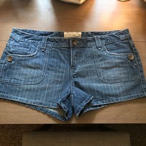 Aeropostale denim shorts size 13/14, never worn